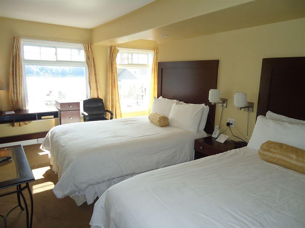 Bayside Inn & Waterfront Suites Kingston Exterior photo