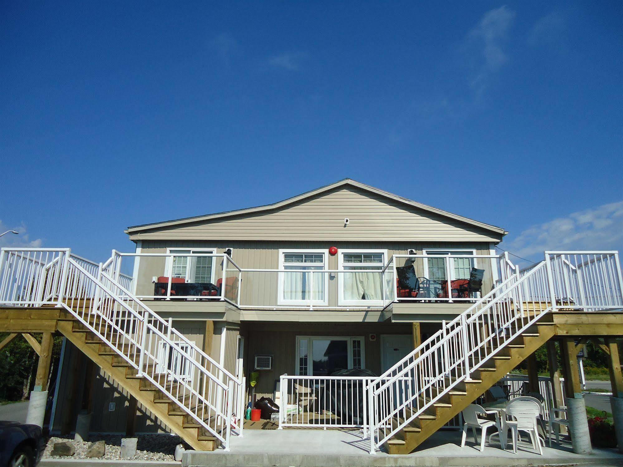 Bayside Inn & Waterfront Suites Kingston Exterior photo